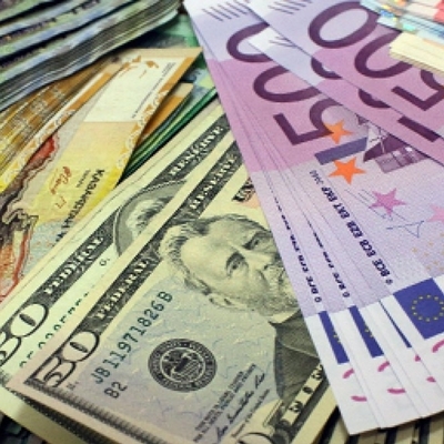 Доллар продолжает дешеветь в курсах валют от НБУ