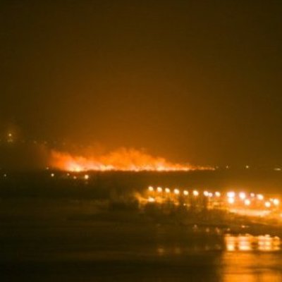 Появилось видео масштабного пожара на Позняках в Киеве
