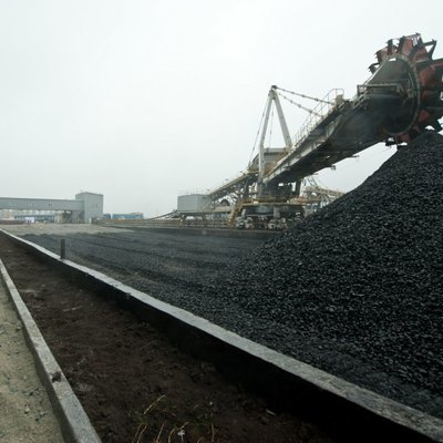 Порошенко намерен конфисковывать донецкий уголь, который завозится под видом российского