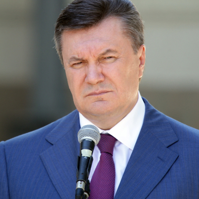 Оболонский райсуд вызывает Януковича в Киев
