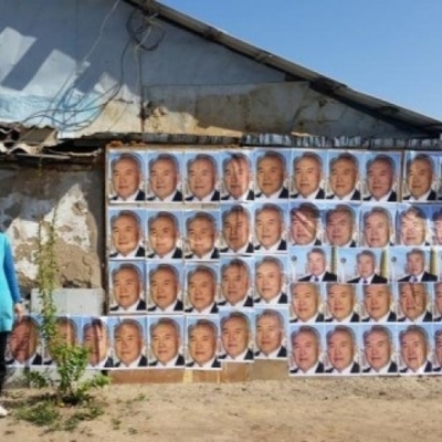 Женщина решила защитить свой дом с помощью 91 портрета президента