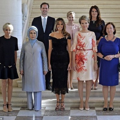 В клубе первых леди не только леди: муж премьера-гея Люксембурга присоединился к женам лидеров НАТО
