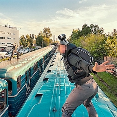 Трагедия в киевском метро: Человек погиб при попытке прокатиться на вагоне поезда