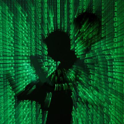 Хакерская атака: в киберполиции советуют пользователям отключить компьютеры