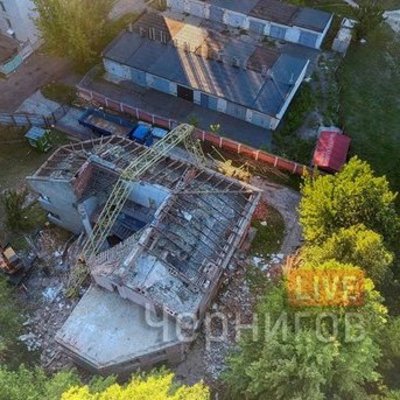 В Чернигове упал строительный кран (фото)