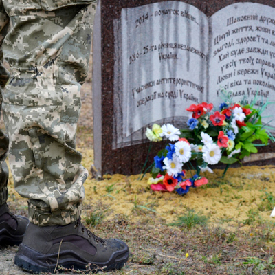 На Донбассе открыли памятник Героям Небесной Сотни