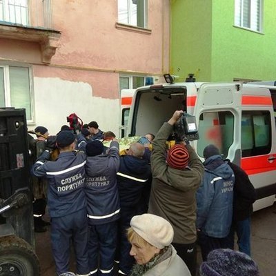 Спасение 370-килограммовой женщины в Житомире (фото)