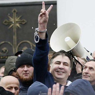 Как при Сталине: в сети остро отреагировали на ночное задержание Саакашвили