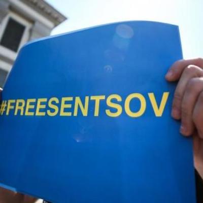В Киеве проходит акция в поддержку Олега Сенцова (видео)