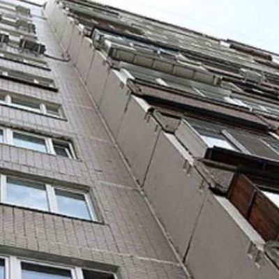 В Киеве 4-летний ребенок выпал с балкона